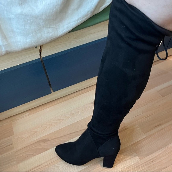 Knee high black suede-like boots - Picture 4 of 9